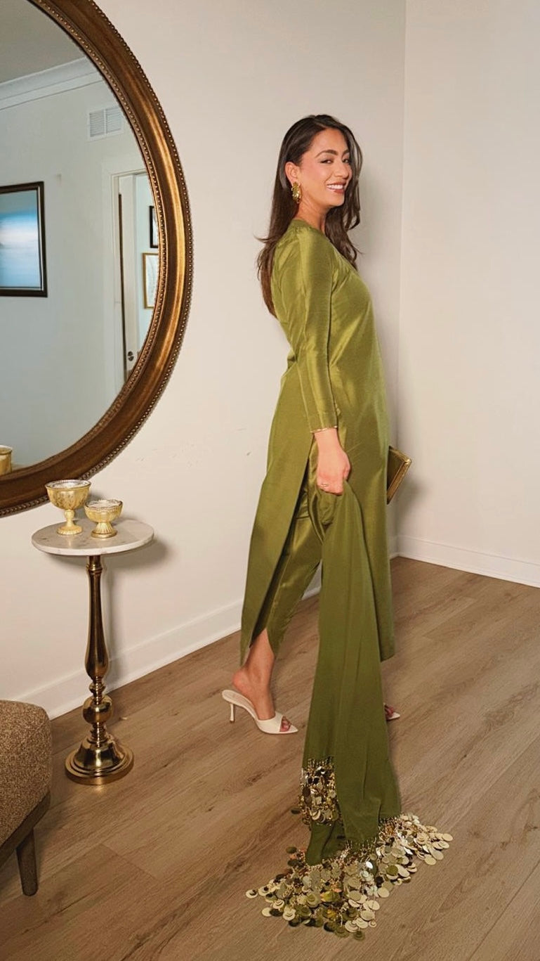 the Golden Ivy set