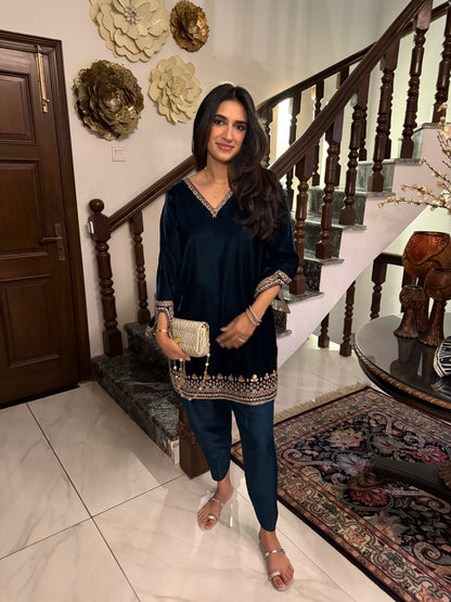 Zuri Teal Velvet Kurta & Shalwar